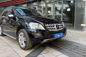 奔驰M级 奔驰 ML 300 4MATIC