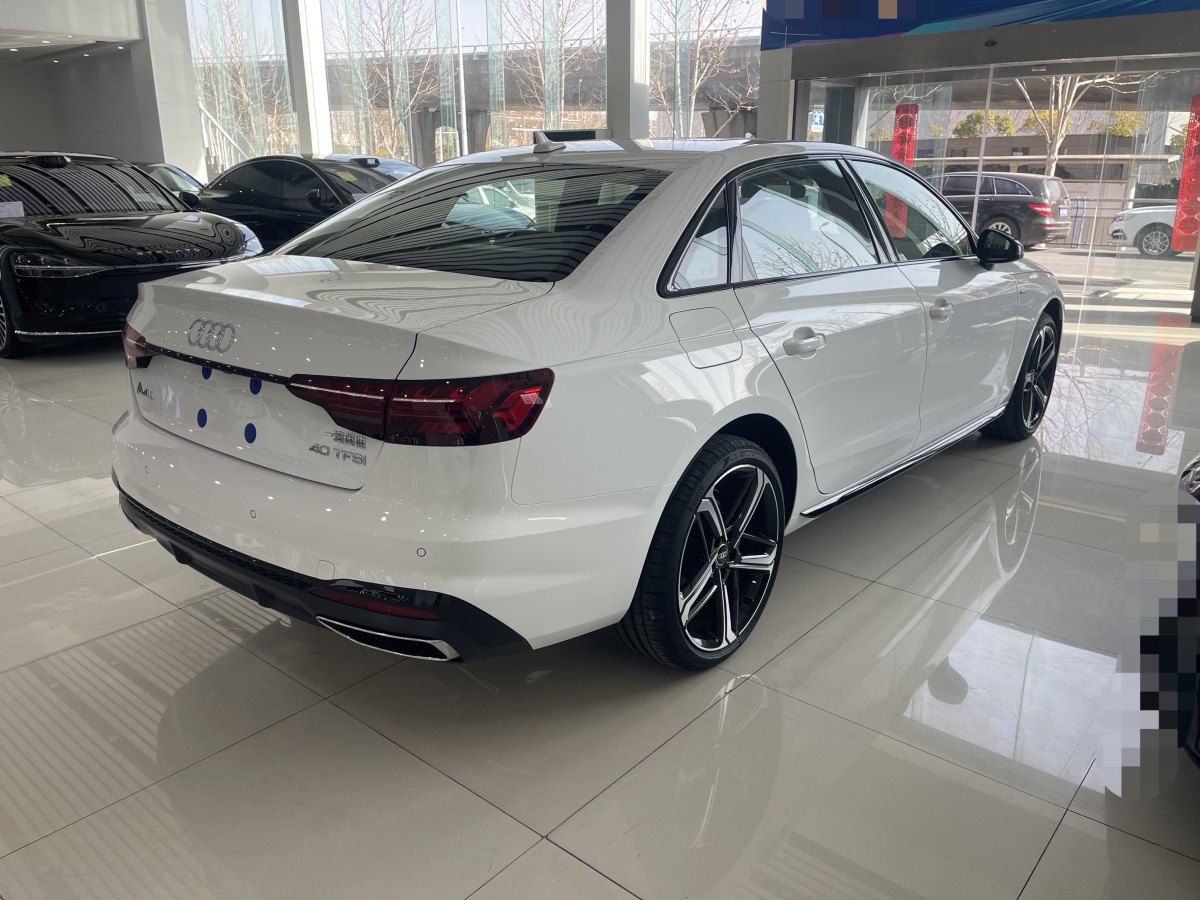 奧迪 奧迪A4L  2024款 40 TFSI 豪華動感型圖片