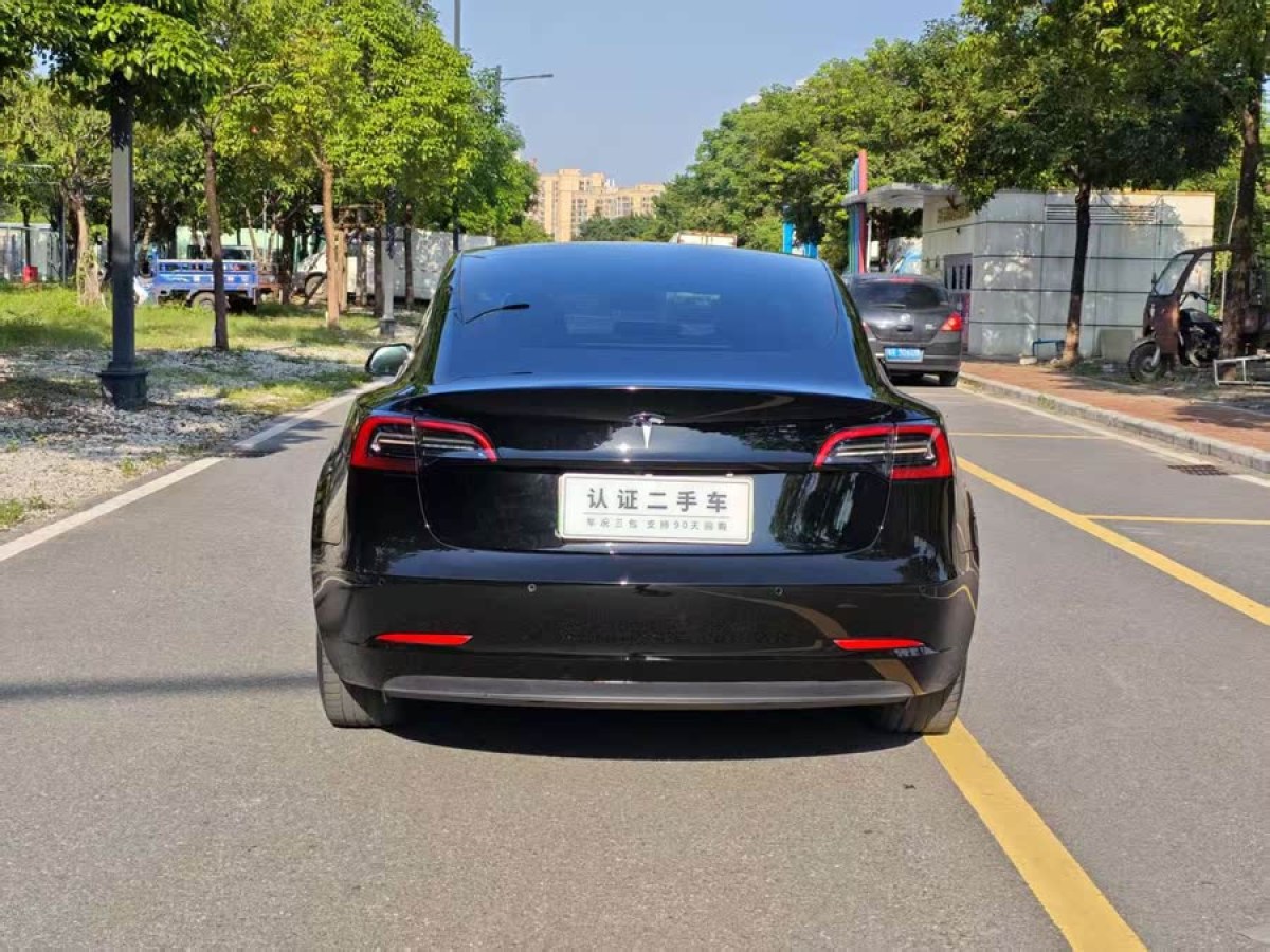 特斯拉 Model 3  2021款 改款 標準續(xù)航后驅(qū)升級版圖片