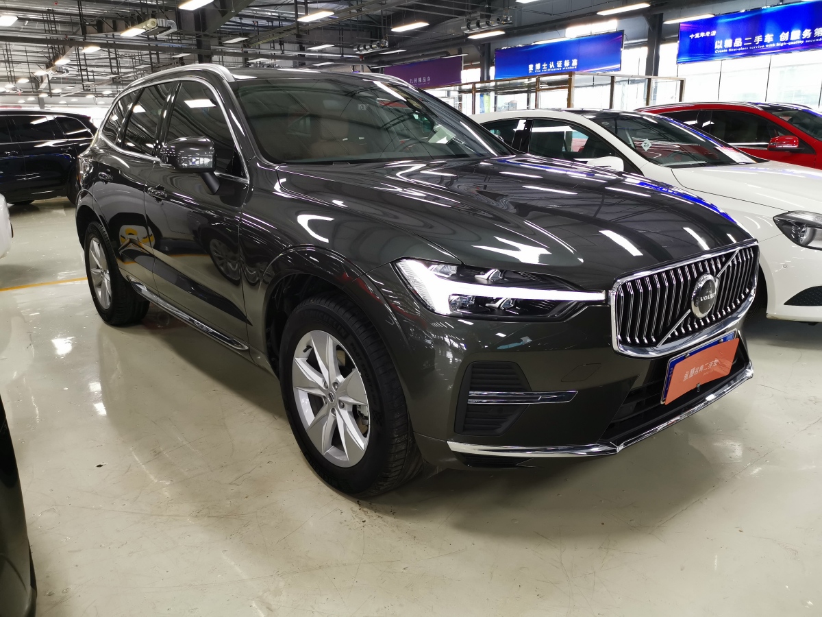 沃尔沃 xc60 2022款 b5 四驱智逸豪华版图片