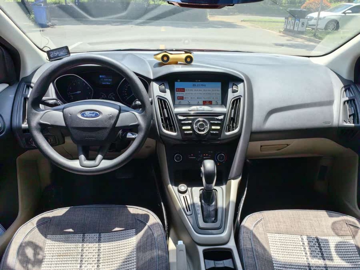 福特 ?？怂? 2017款 三廂 1.6L 自動舒適型智行版圖片