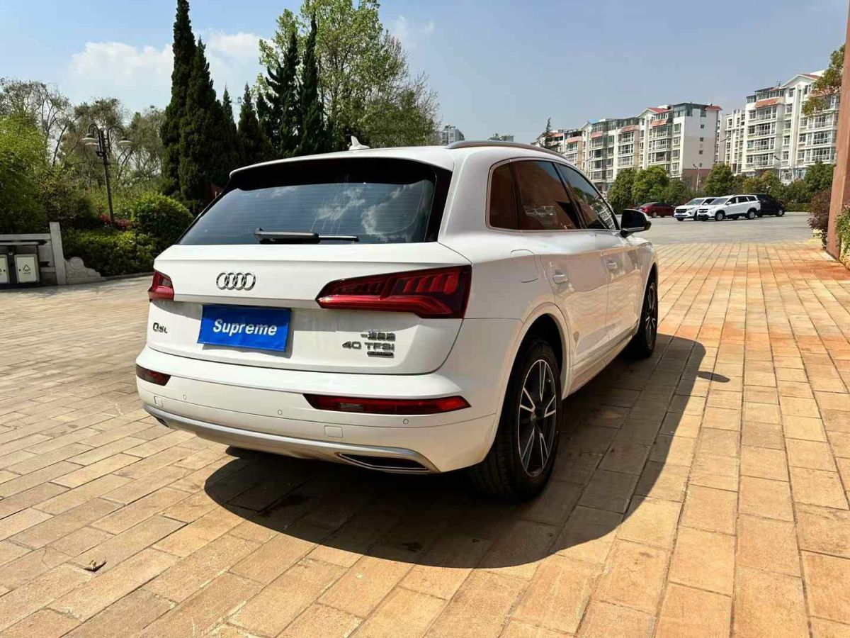 奧迪 奧迪Q3  2020款 35 TFSI 時(shí)尚動(dòng)感型圖片