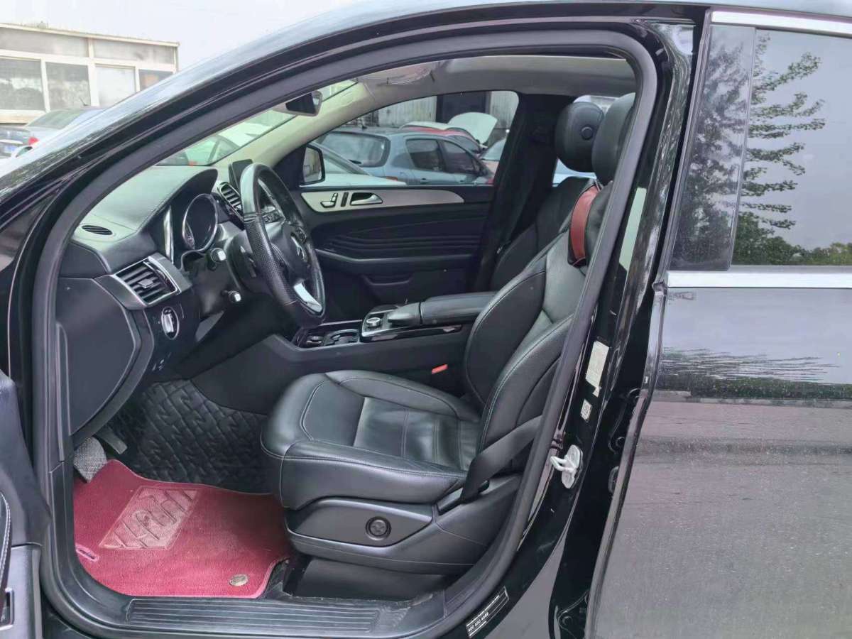 2018年6月奔驰 奔驰GLE轿跑  2018款 GLE 320 4MATIC 轿跑SUV