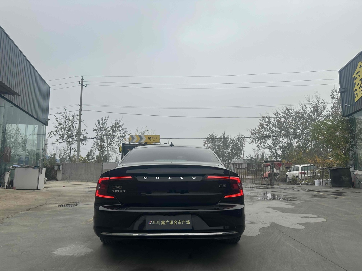 沃爾沃 S90  2023款 B5 智逸豪華版圖片