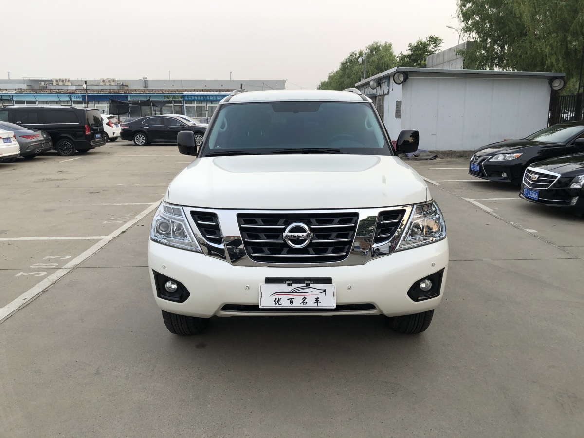 日產(chǎn) 途樂(lè)  2018款 4.0L 鉑金型圖片