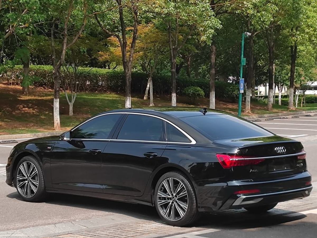 奥迪 奥迪A6L  2023款 改款 45 TFSI quattro 臻选动感型图片