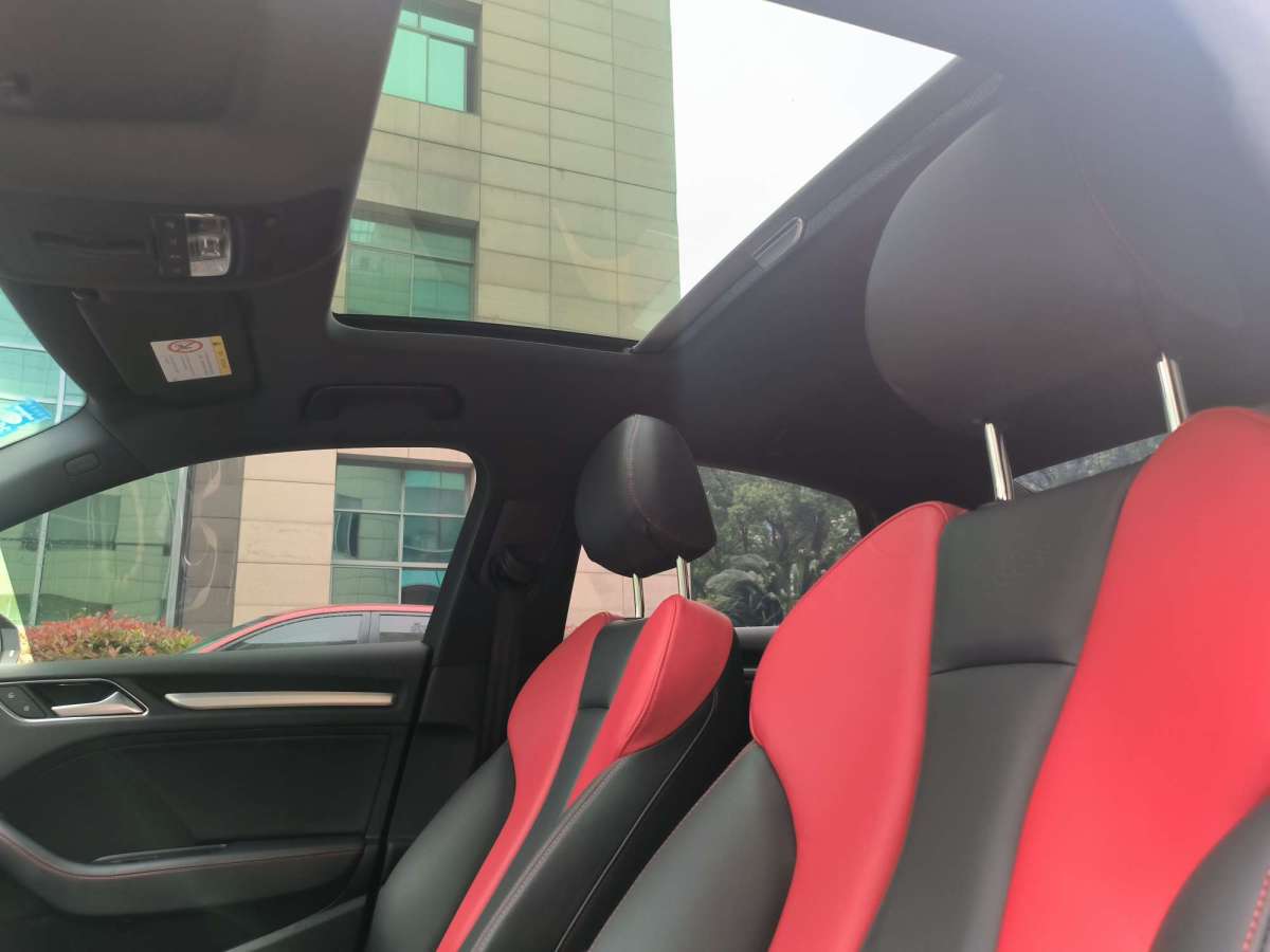 奥迪 奥迪S3  2019款 S3 2.0T Limousine图片