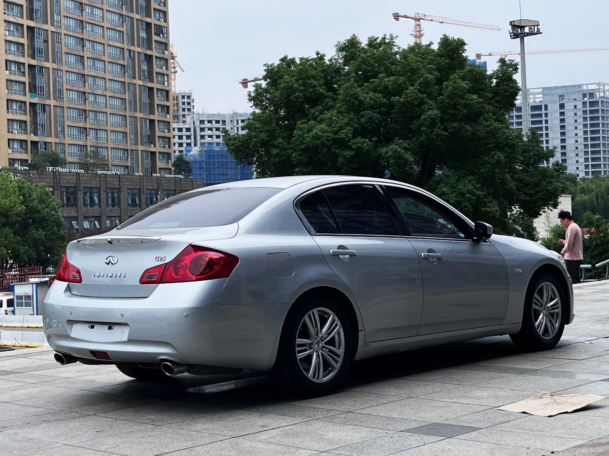 英菲尼迪 G系  2013款 G25 Sedan 豪華運(yùn)動版圖片