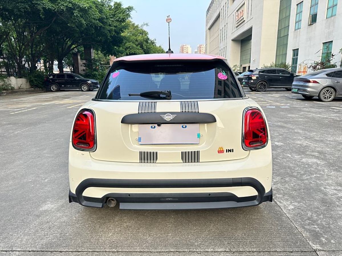 2022年2月MINI MINI  2022款 改款 1.5T ONE 五門版PLUS