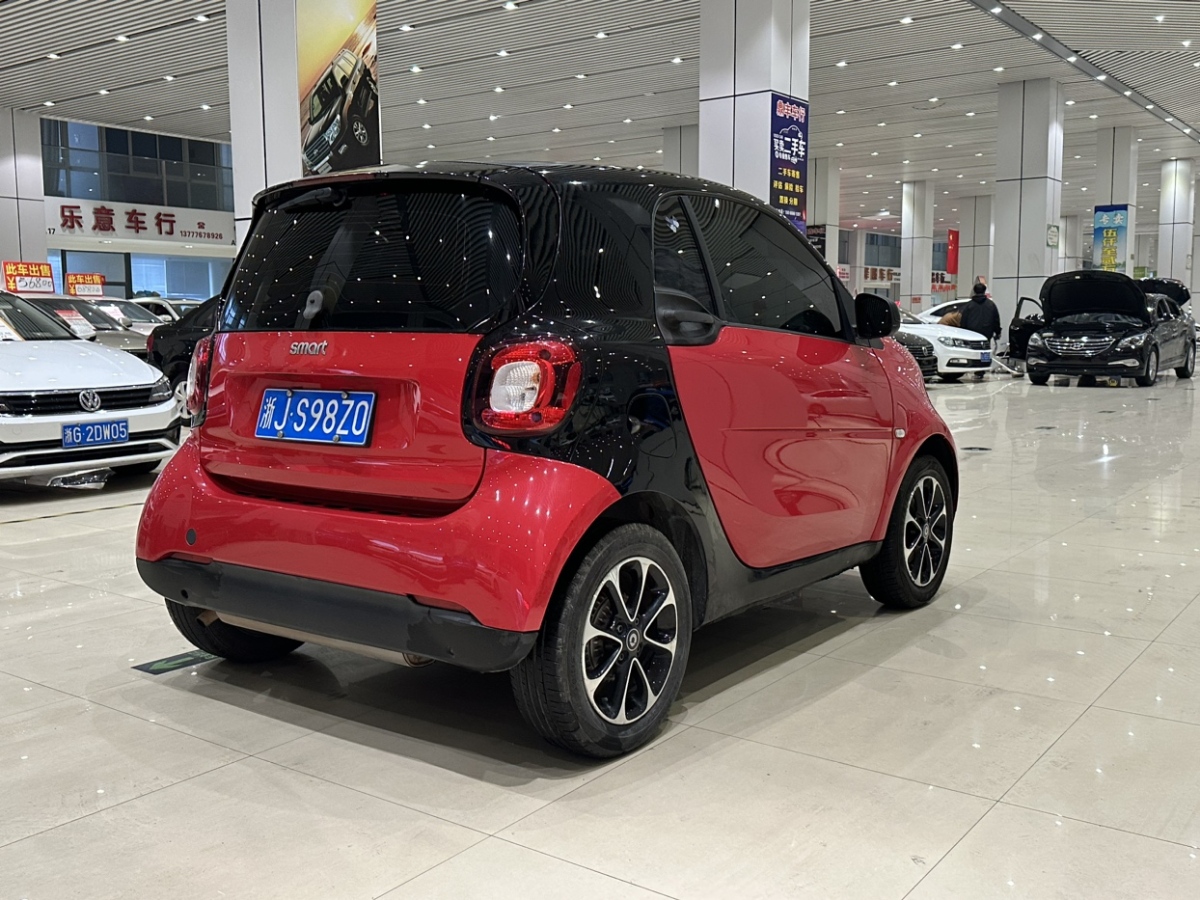 smart fortwo  2015款 1.0L 52千瓦硬頂靈動(dòng)版圖片