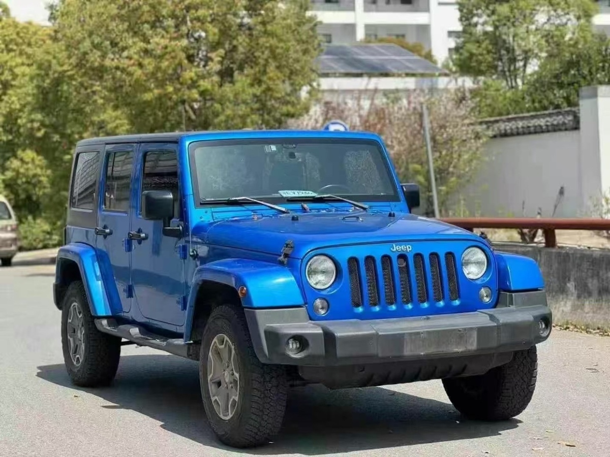 Jeep 牧馬人  2015款 2.8TD Sahara 四門版圖片