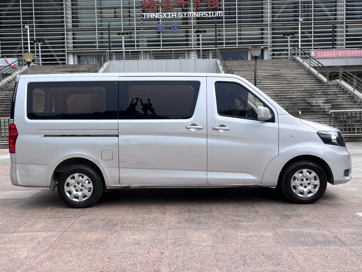 長(zhǎng)安輕型車(chē) 睿行M90  2018款 2.0L超值型平頂背掀門(mén)6座4G94S圖片