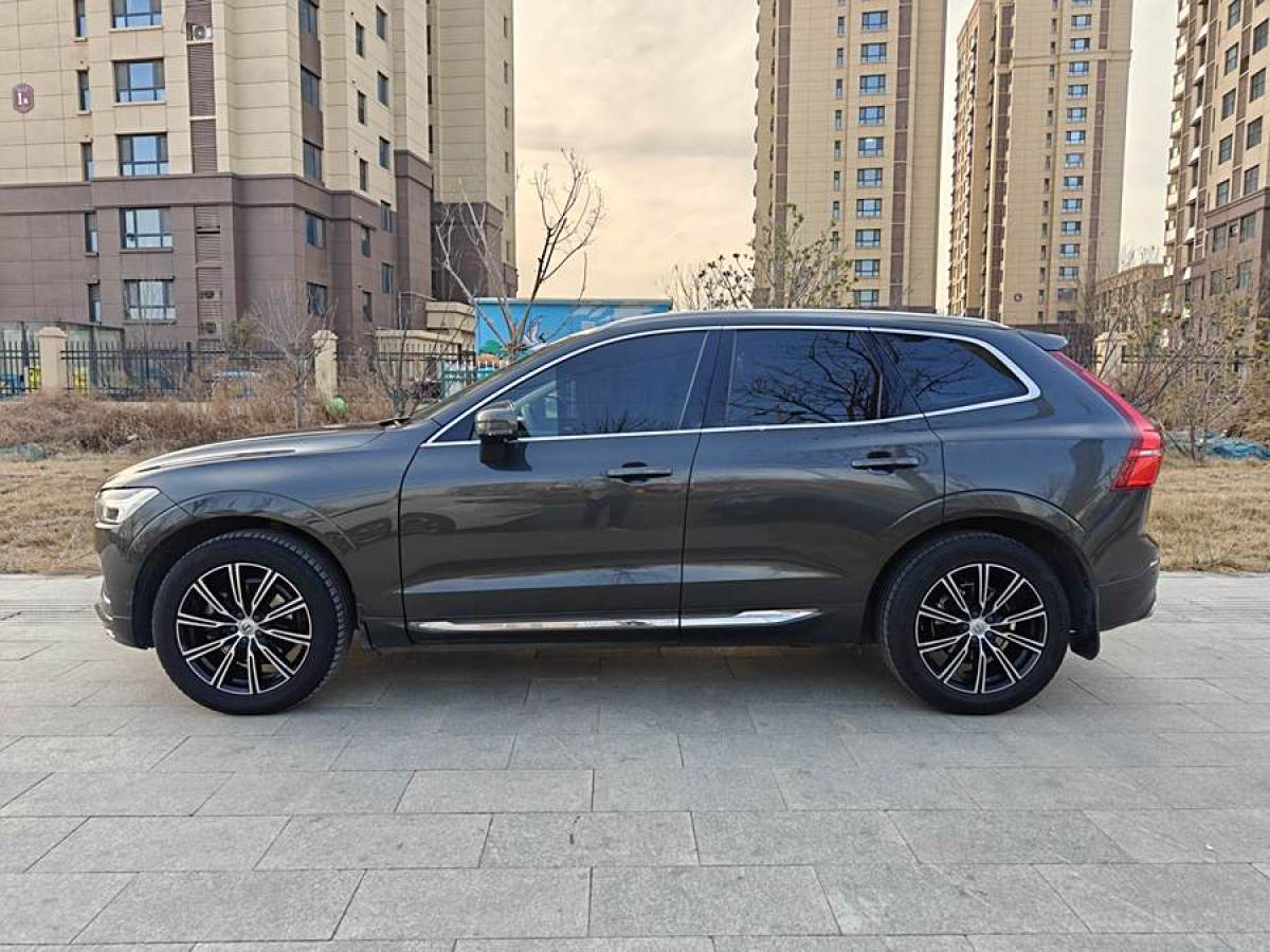 沃爾沃 XC60  2020款 T5 四驅(qū)智遠(yuǎn)豪華版圖片