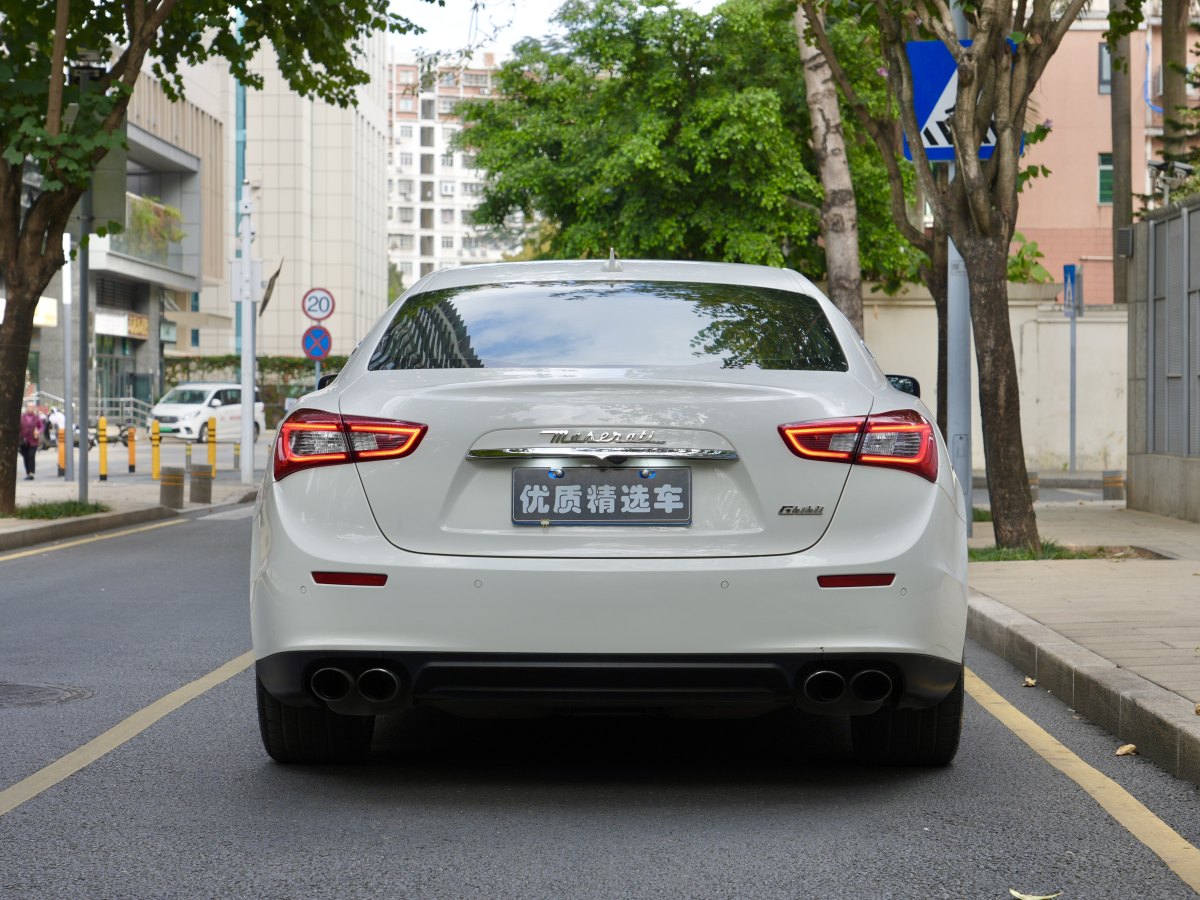 瑪莎拉蒂 Ghibli  2014款 3.0T 標(biāo)準(zhǔn)版圖片