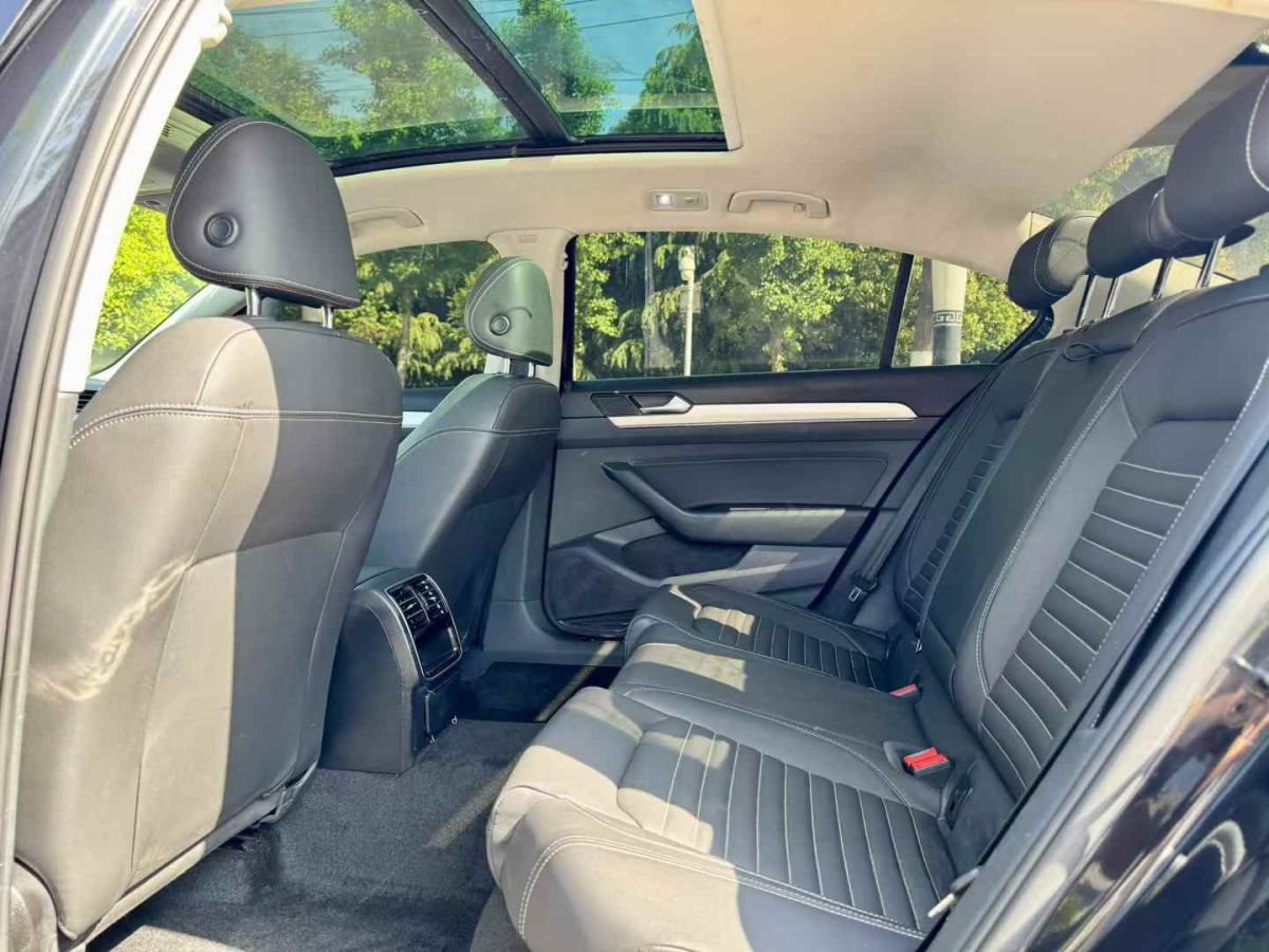 大眾 邁騰  2020款 280TSI DSG 領(lǐng)先型圖片