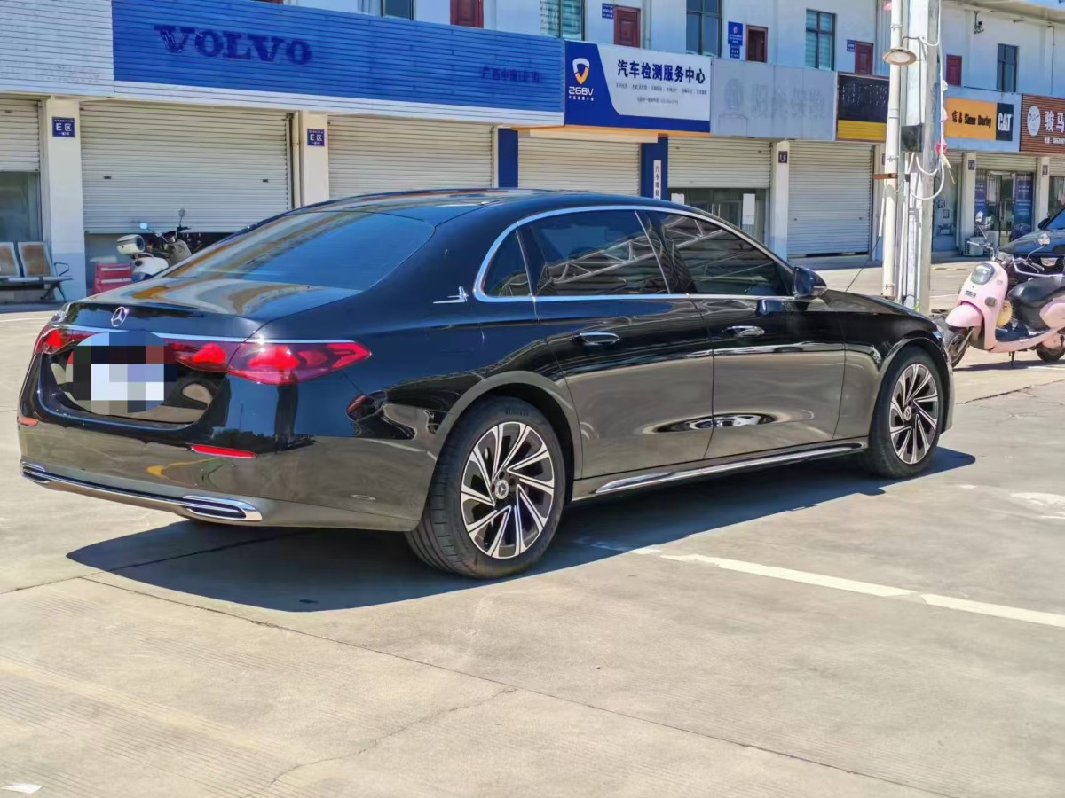 奔馳 奔馳E級(jí)  2024款 E 300 L 豪華型圖片