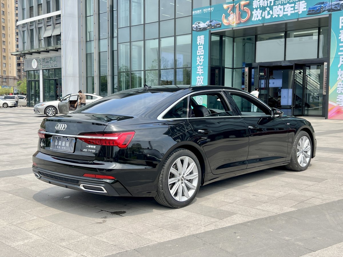 奧迪 奧迪A6L  2021款 45 TFSI 臻選動感型圖片