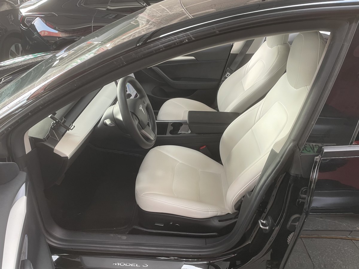 特斯拉 Model 3  2019款 標準續(xù)航后驅(qū)升級版圖片