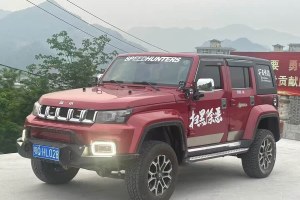 BJ40 北京  2.0T 自動四驅城市獵人版旗艦型