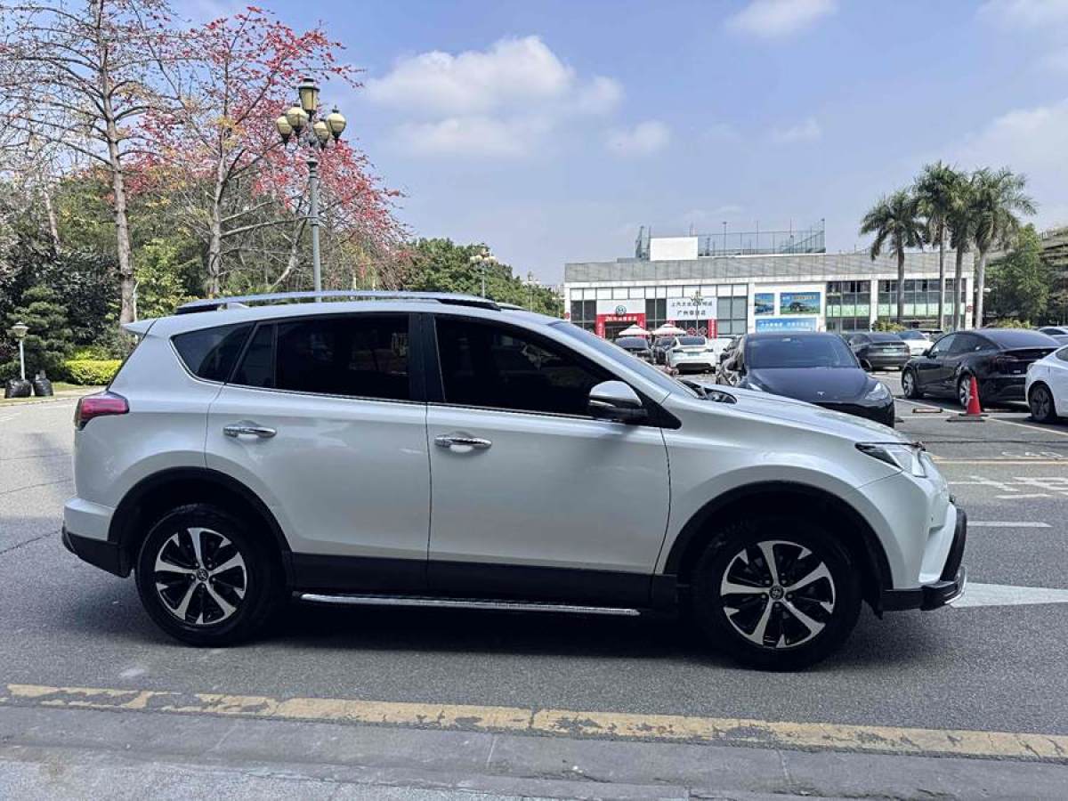 2019年1月豐田 RAV4榮放  2019款 2.0L CVT兩驅(qū)風(fēng)尚X限量版 國VI