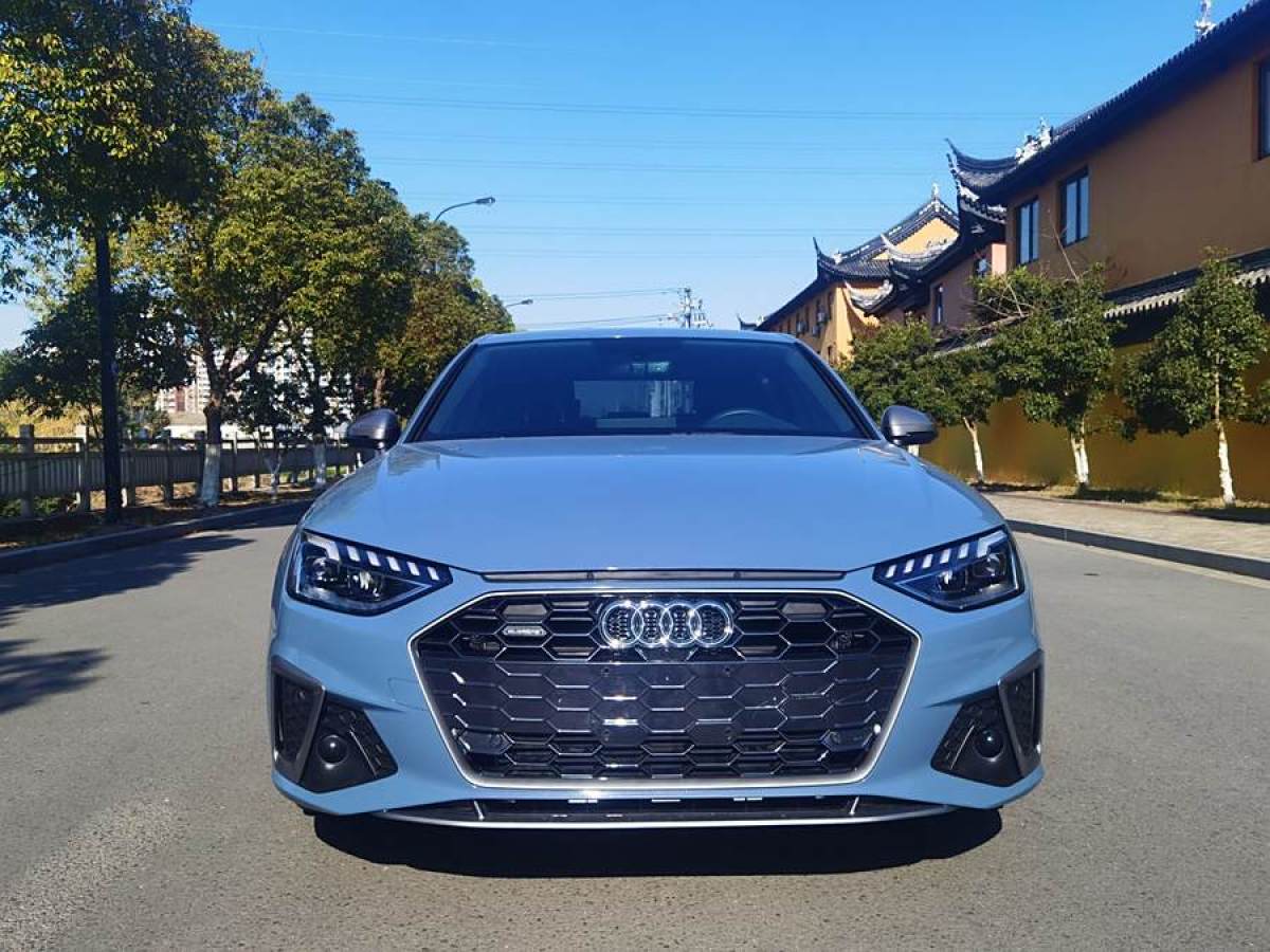 奧迪 奧迪A4L  2022款 40 TFSI quattro RS套件燃速型圖片