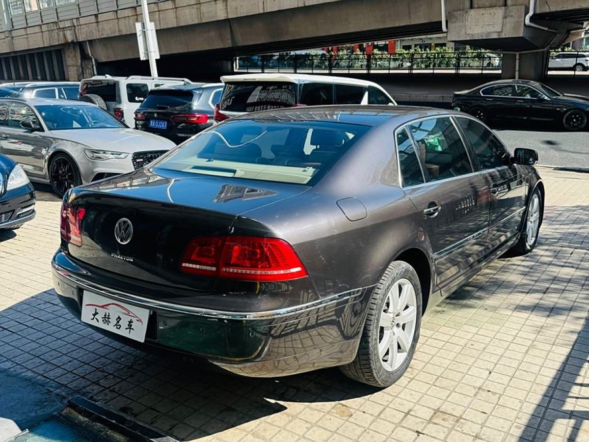 大眾 輝騰  2011款 3.6L V6 5座加長(zhǎng)Individual版圖片