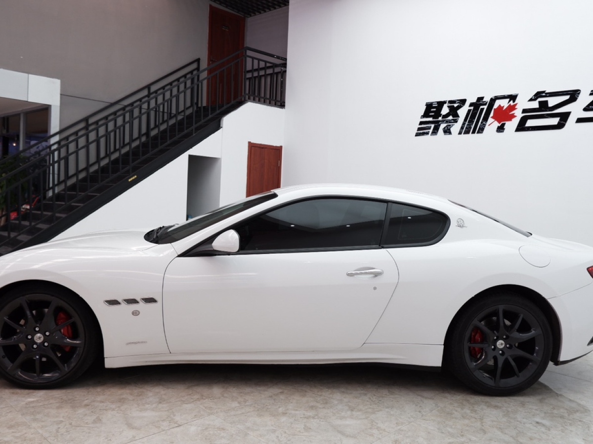 瑪莎拉蒂 GranTurismo  2007款 4.2L 標(biāo)準(zhǔn)版圖片