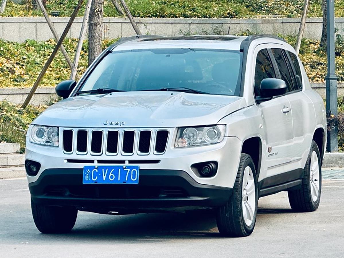 Jeep 指南者  2011款 2.4L 四驅(qū)70周年限量版圖片