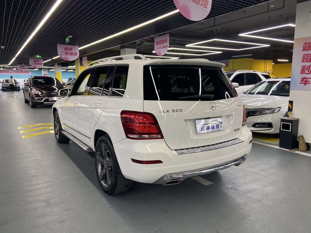 奔馳 奔馳GLK級(jí)  2013款 GLK 300 4MATIC 動(dòng)感天窗型圖片