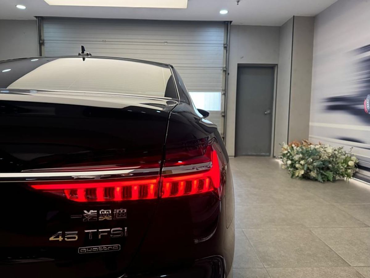 奧迪 奧迪A6L  2022款 40 TFSI 豪華動感型圖片