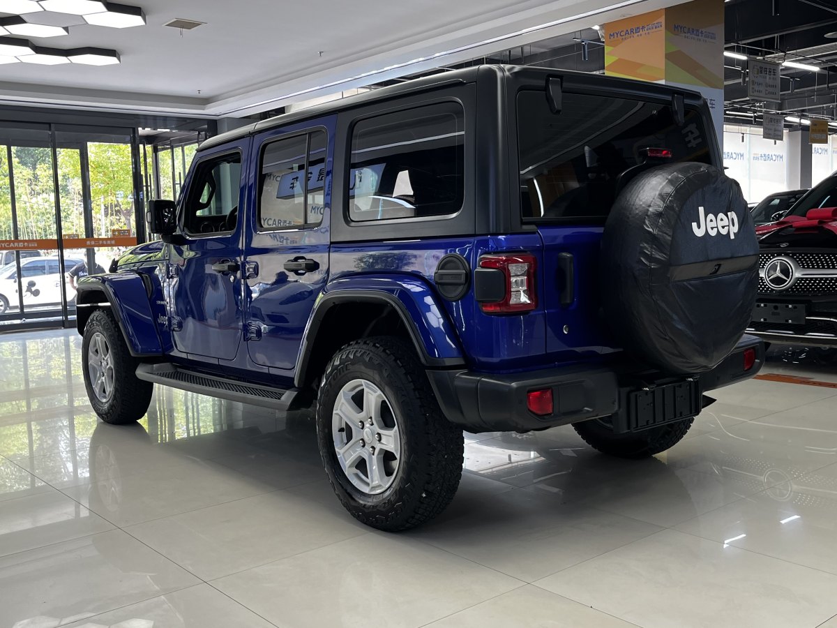 Jeep 牧馬人  2018款 2.0T Sahara 四門版圖片