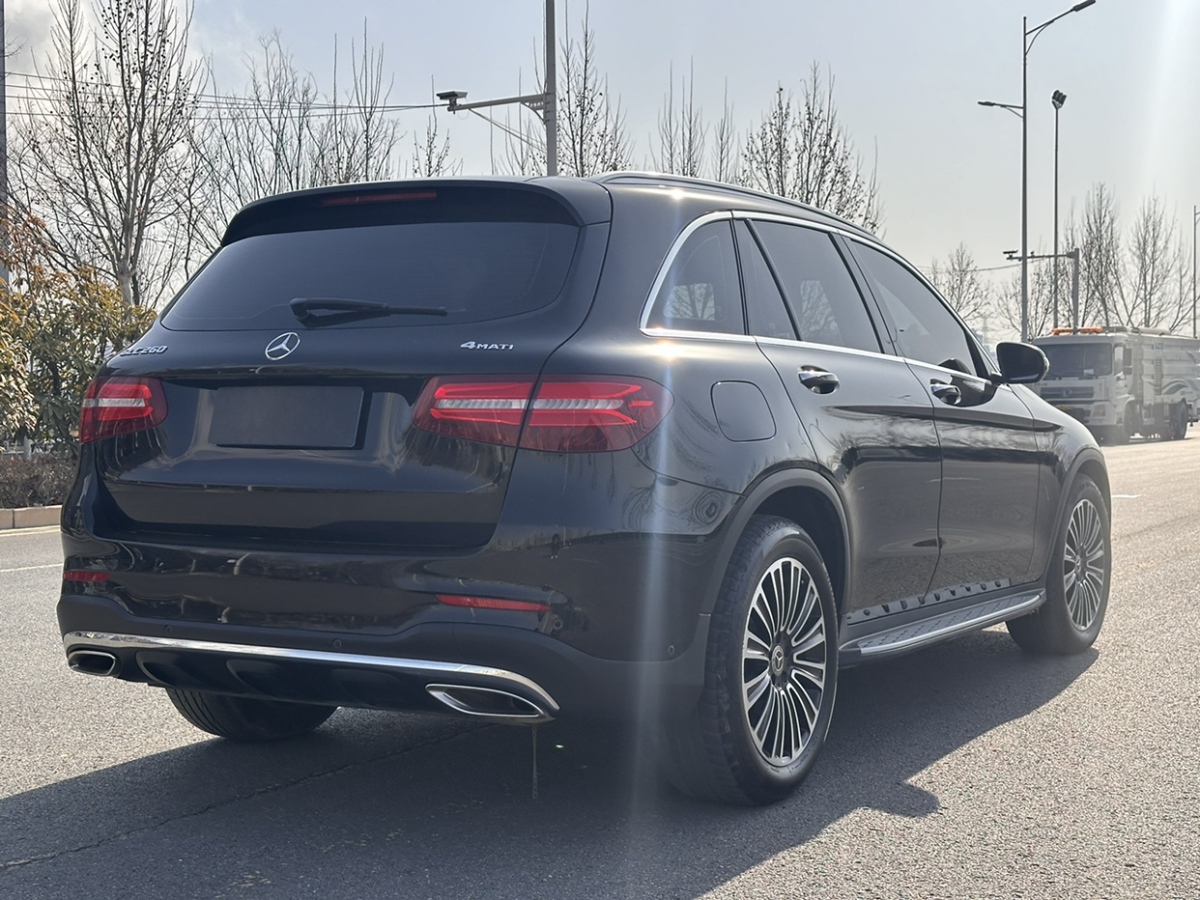 2017年11月奔馳 奔馳GLC  2017款 GLC 260 4MATIC 動感型