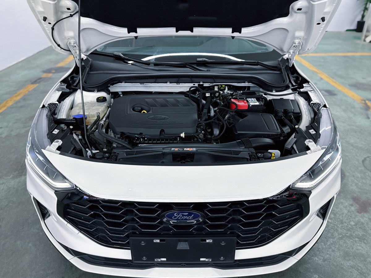 2023年3月福特 ?？怂? 2022款 三廂 EcoBoost 180 自動競速版