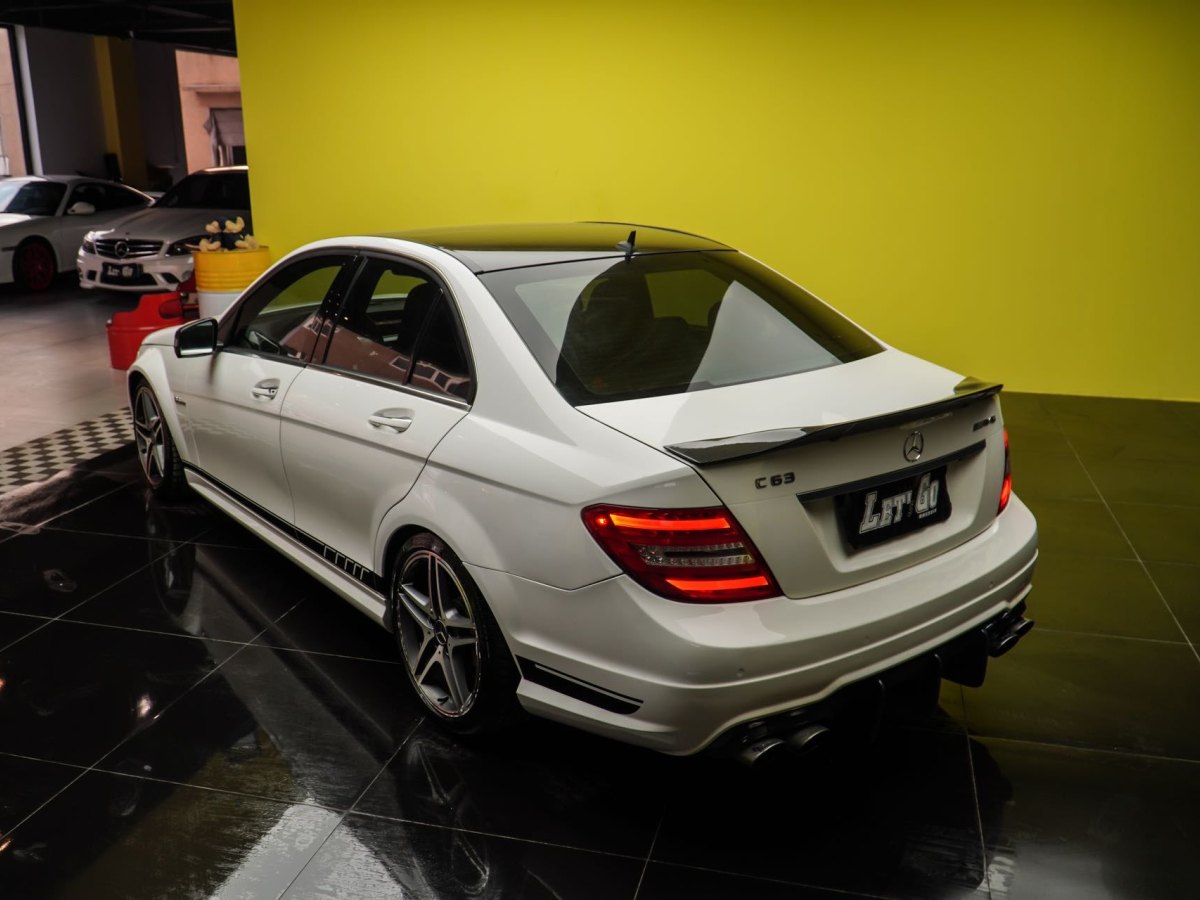 奔馳 奔馳C級(jí)AMG  2012款 AMG C 63 動(dòng)感型圖片