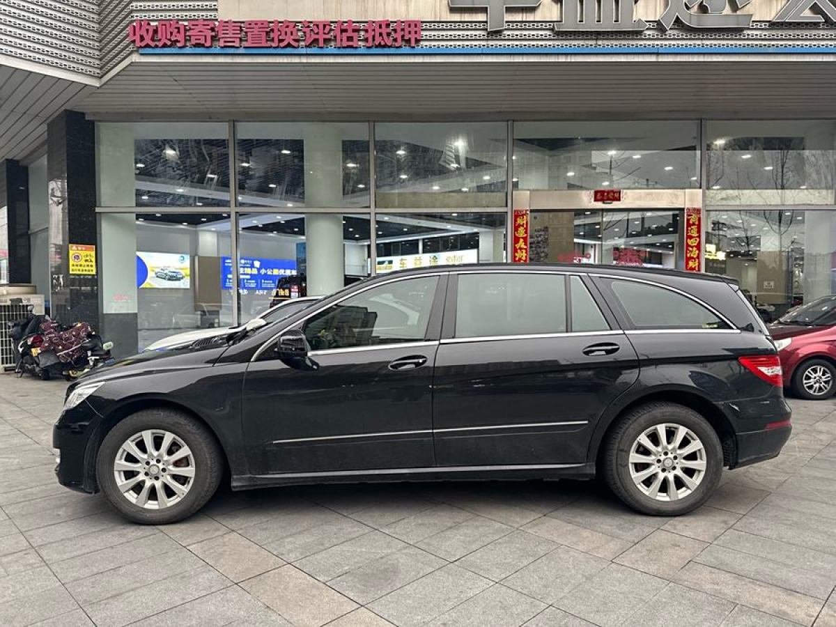 奔馳 奔馳R級  2014款 R 320 4MATIC 商務(wù)型圖片