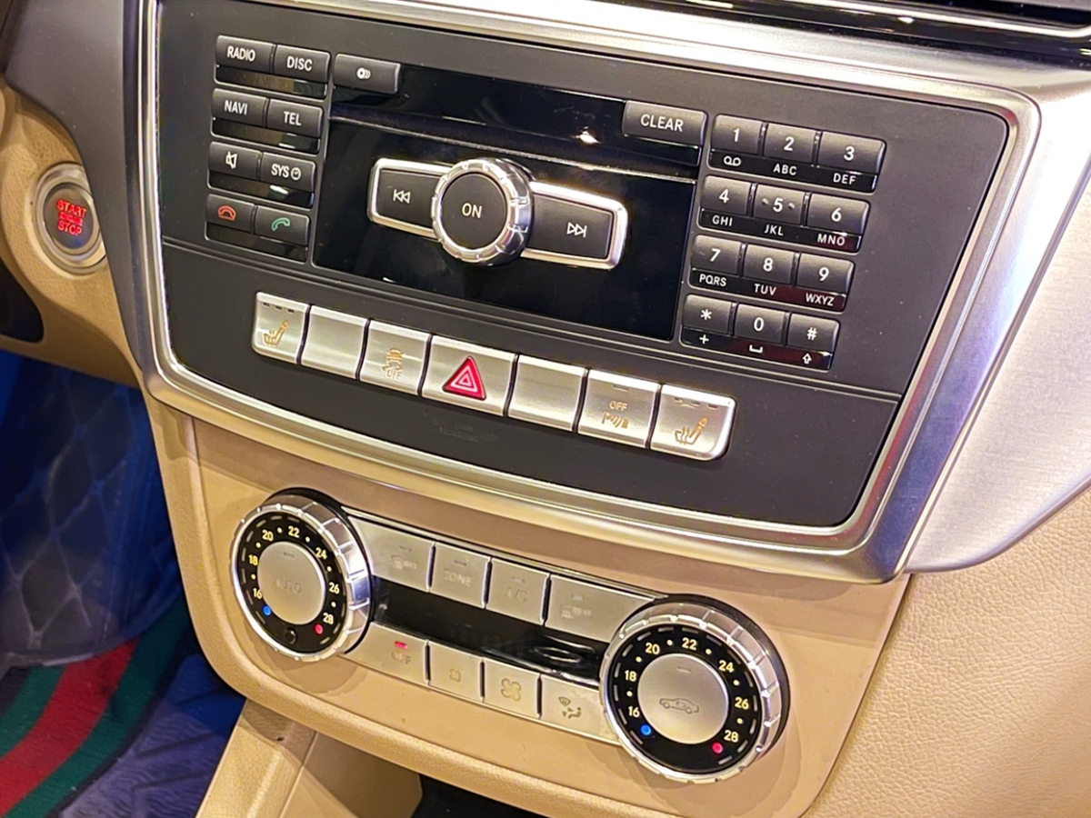 2013年10月奔驰 奔驰M级  2012款 ML 300