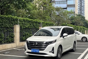 M6 廣汽傳祺 270T 自動(dòng)尊享版（七座）國(guó)VI