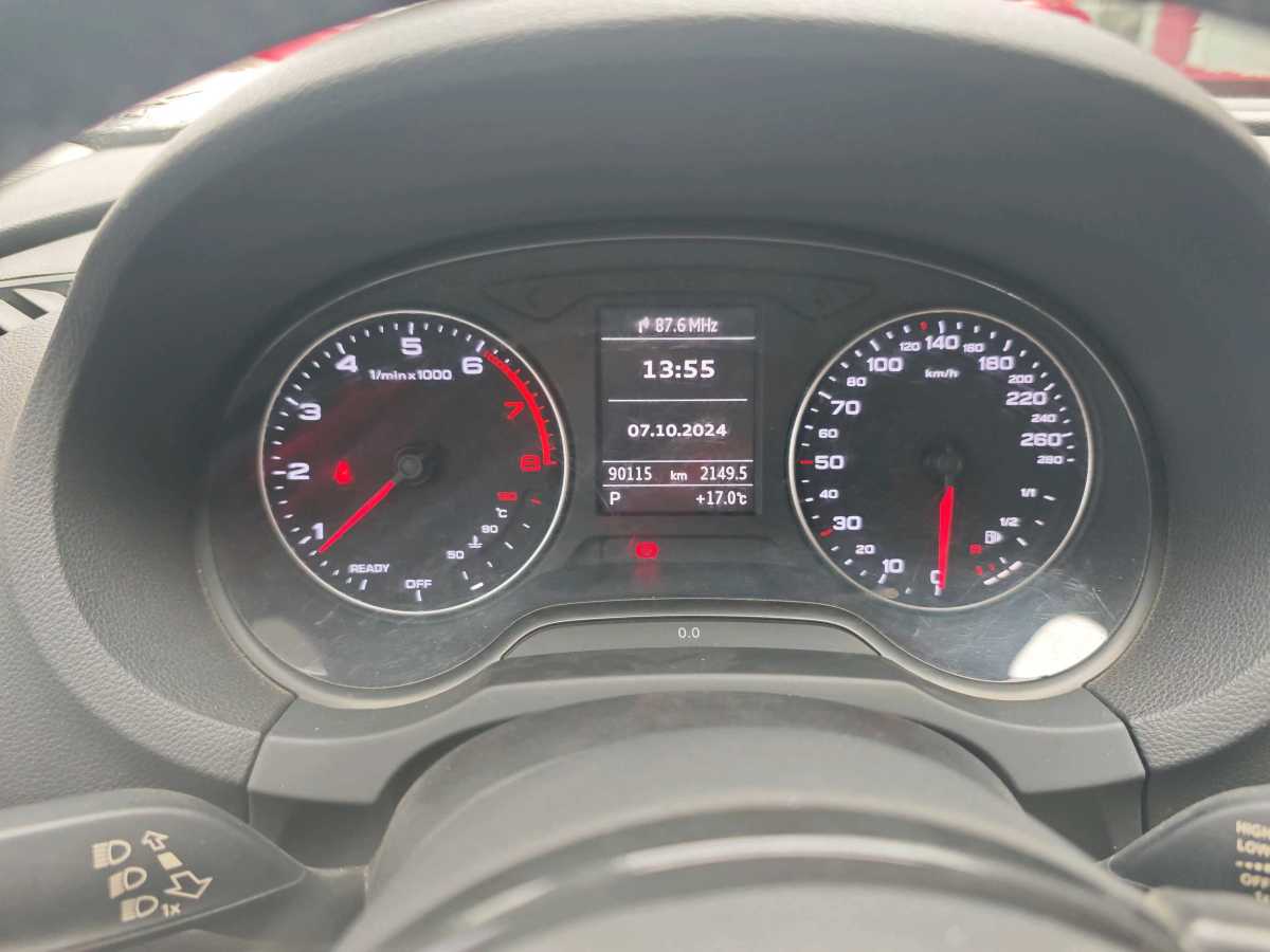 奧迪 奧迪A3  2016款 Sportback 35 TFSI 領(lǐng)英型圖片