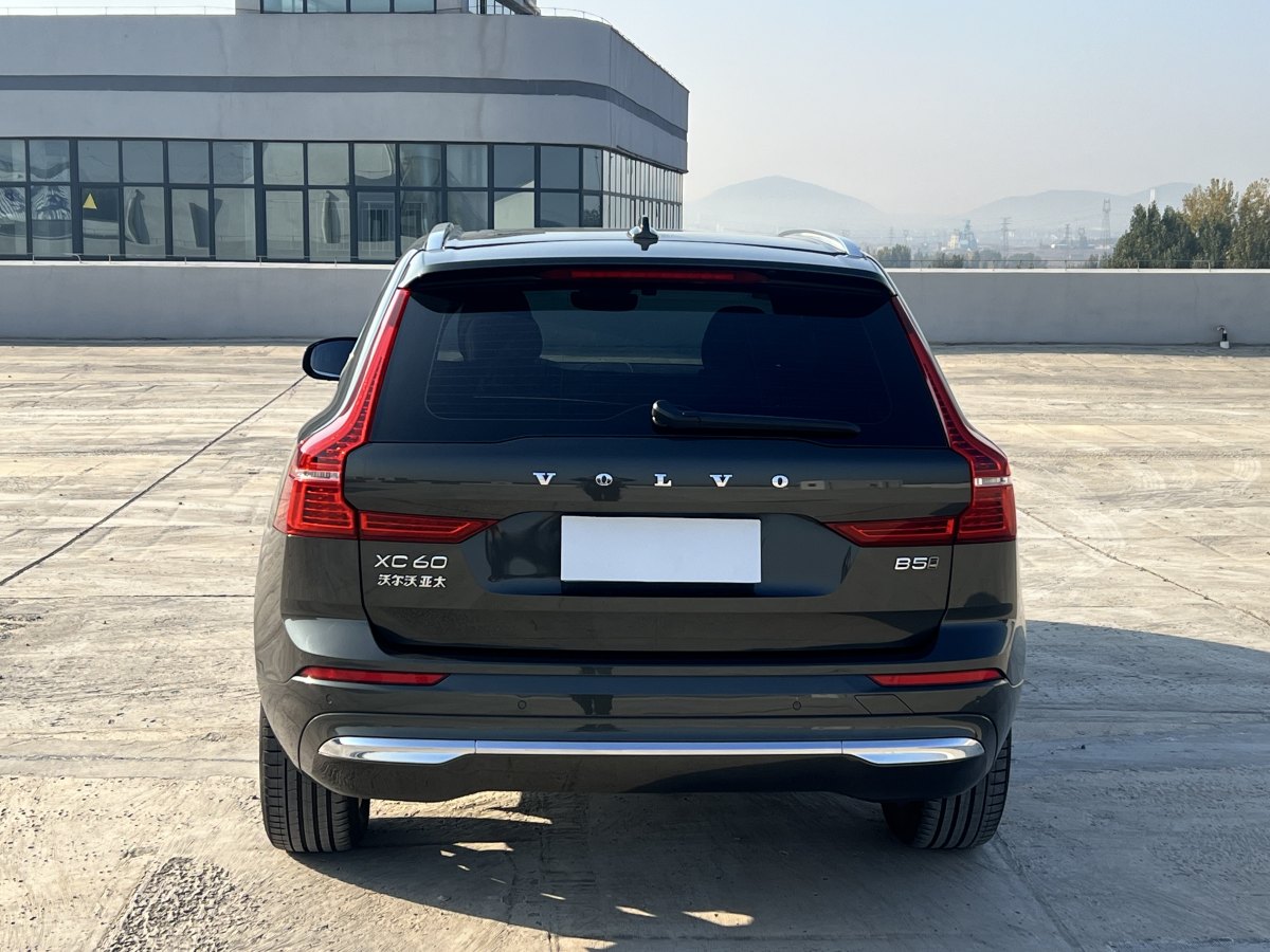 沃爾沃 XC60  2022款 B5 四驅(qū)智遠(yuǎn)豪華版圖片