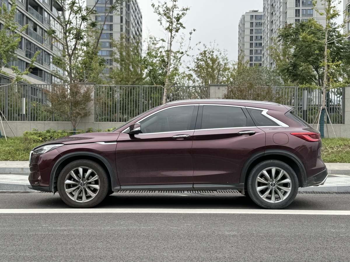 2021年1月英菲尼迪 QX50  2018款 QX50 2.0T CVT兩驅(qū)時尚版