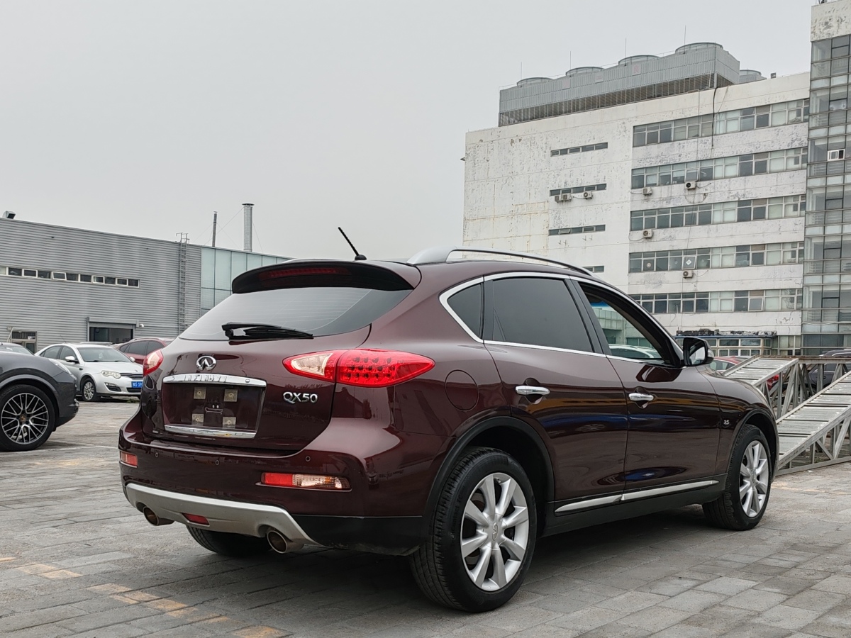 英菲尼迪 QX50  2015款 2.5L 舒適版圖片