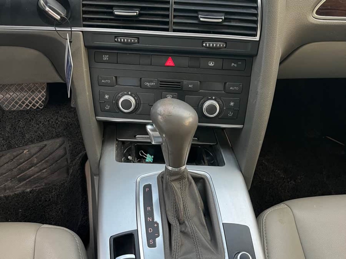 奧迪 奧迪A6L  2011款 2.0 TFSI 自動標準型圖片