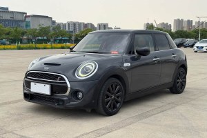 MINI MINI 2.0T COOPER S 經(jīng)典派 五門(mén)版