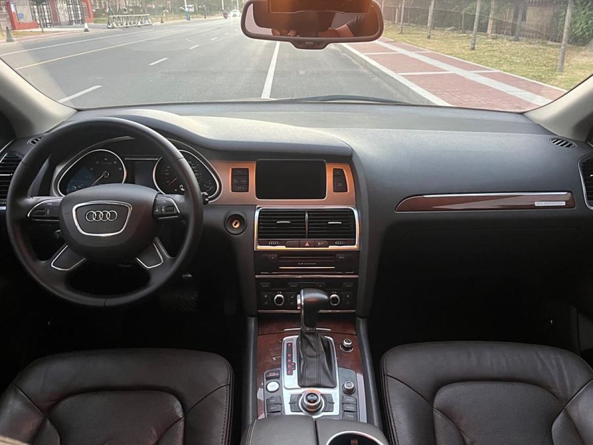 奧迪 奧迪Q7  2012款 3.0 TFSI 舒適型(200kW)圖片