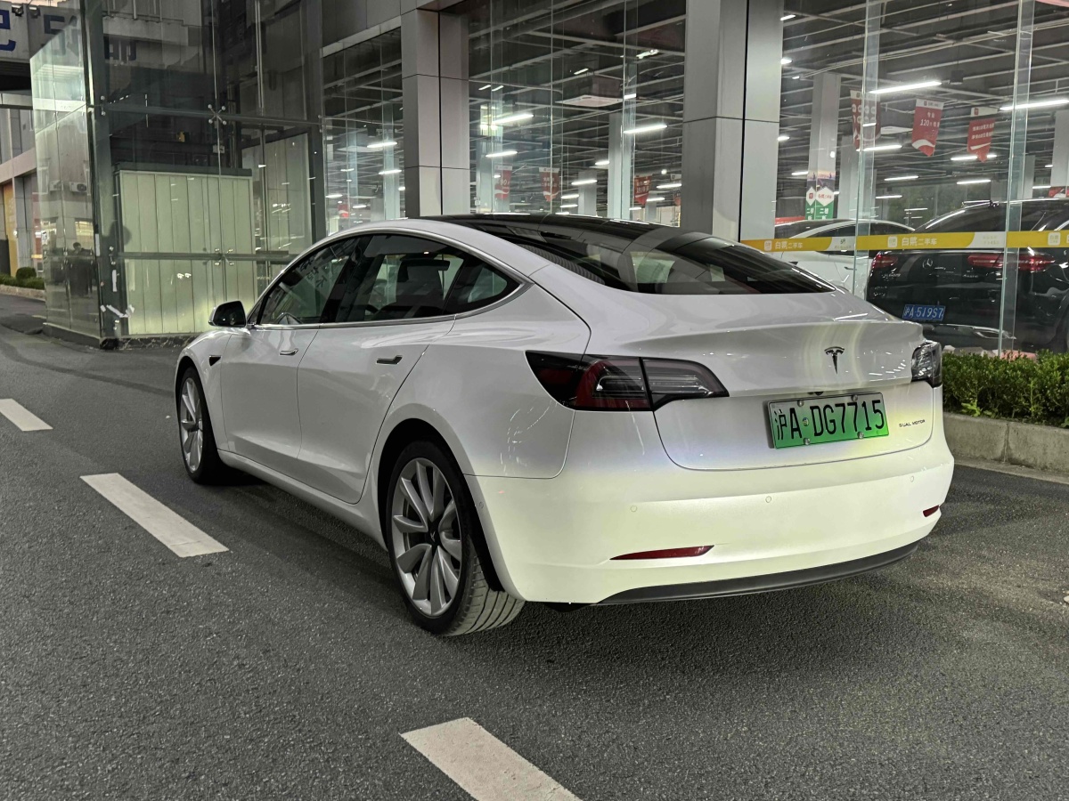 2019年8月特斯拉 Model 3  2019款 長續(xù)航全輪驅(qū)動版