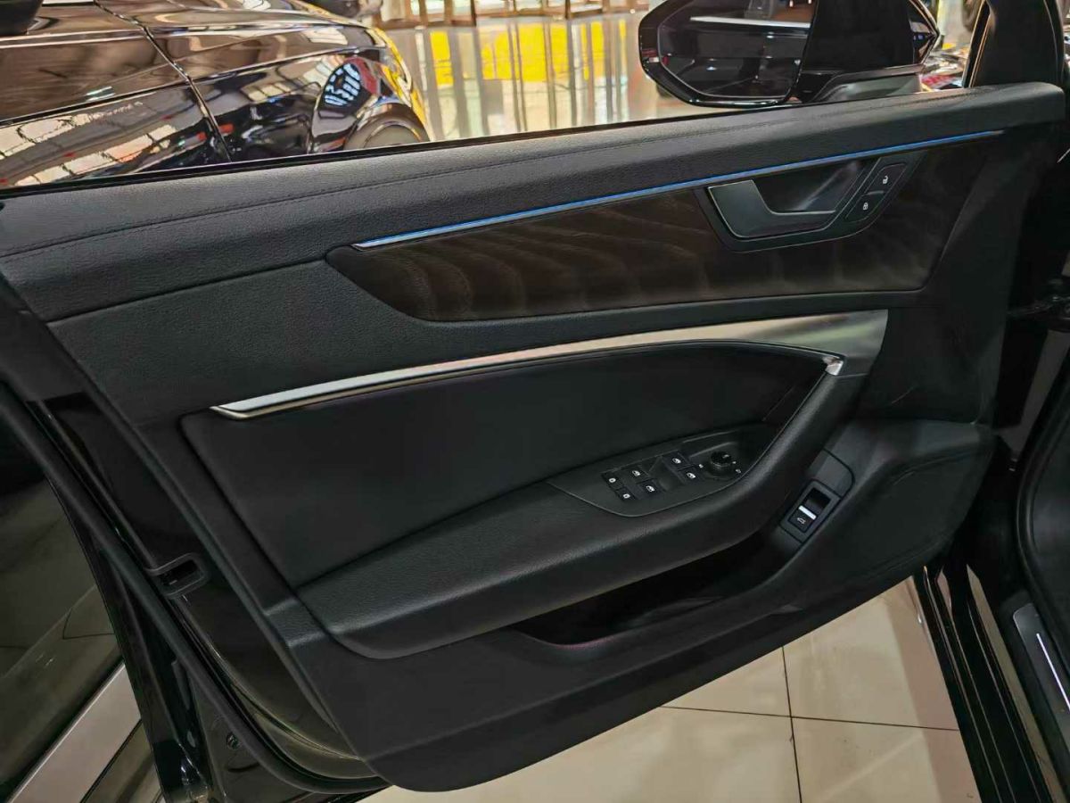奧迪 奧迪A6L  2022款 40 TFSI 豪華動(dòng)感型圖片