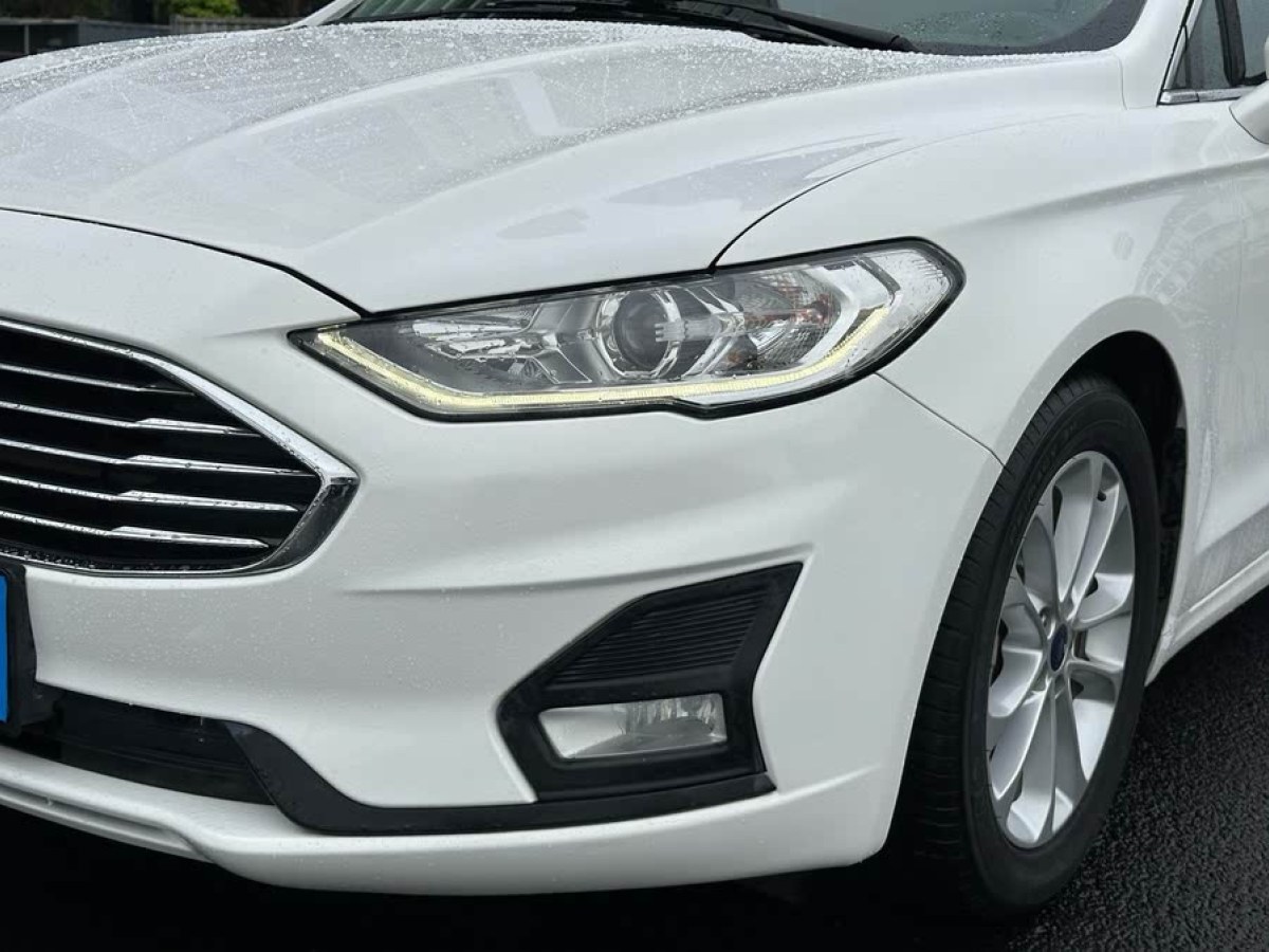 福特 蒙迪歐  2020款 EcoBoost 180 時(shí)尚型圖片