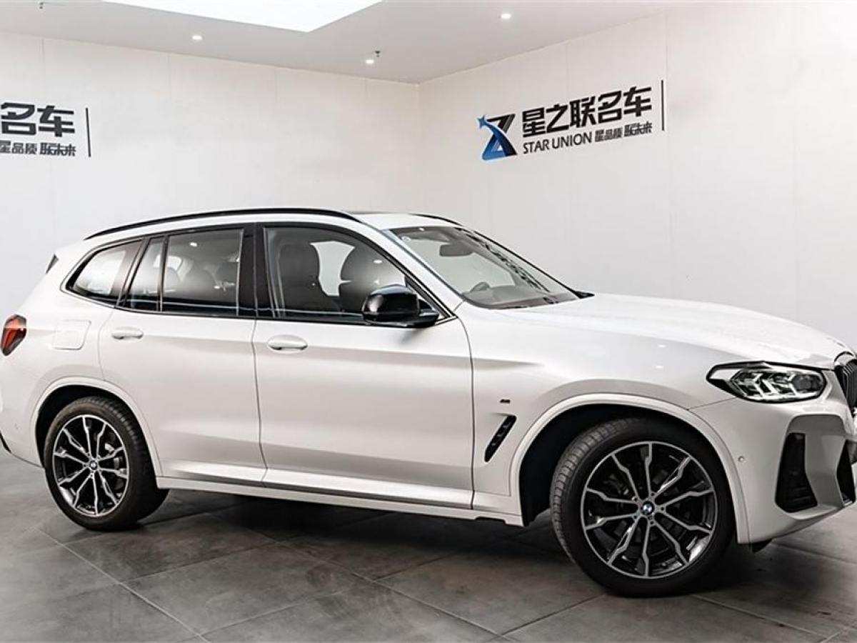 寶馬 寶馬X3  2023款 xDrive30i 領(lǐng)先型 M曜夜套裝圖片