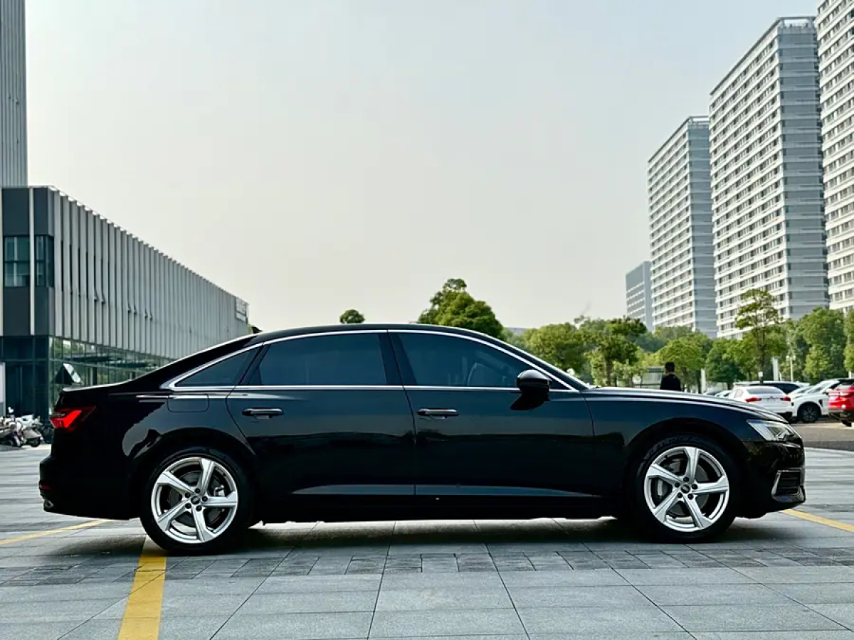 奧迪 奧迪A6L  2022款 45 TFSI quattro 臻選致雅型圖片