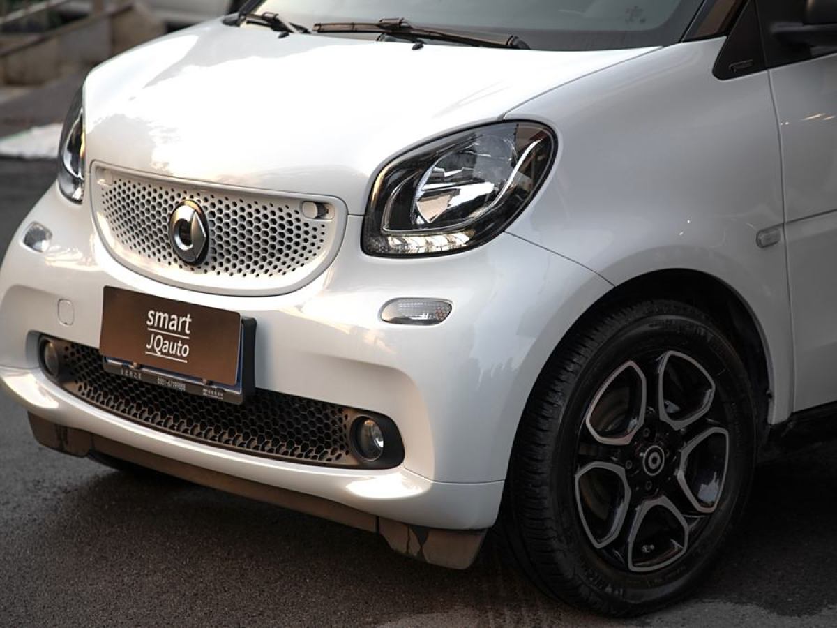 smart fortwo  2019款 0.9T 66千瓦硬頂動擎版 國VI圖片